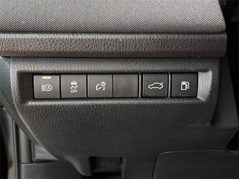 Used 2025 Toyota Camry LE image 23