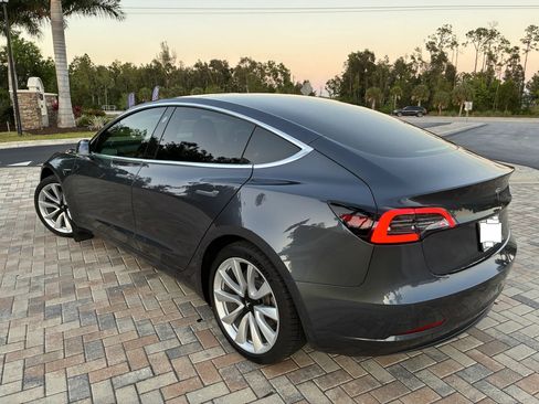 Used 2019 Tesla Model 3 Long Range RWD image 12