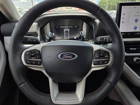 New 2026 Ford Explorer Active w/ Active Comfort Package AWD/4WD image 16