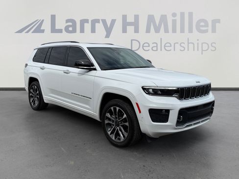 Used 2023 Jeep Grand Cherokee L Overland w/ Advanced Protech Group III AWD/4WD image 7