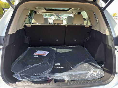 New 2026 Nissan Rogue SV w/ SV Premium Package image 37