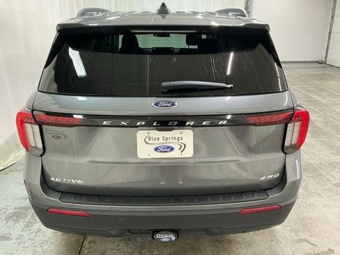 New 2026 Ford Explorer Active AWD/4WD image 4