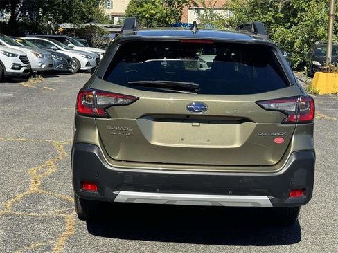 Used 2023 Subaru Outback Limited image 6