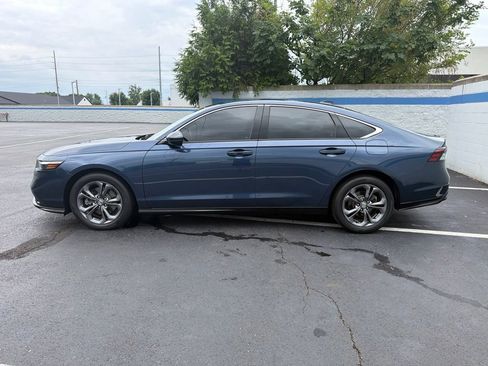 Used 2023 Honda Accord EX-L image 2