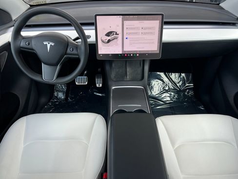 Used 2023 Tesla Model Y Long Range AWD/4WD image 13