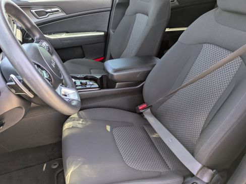 Used 2023 Kia Sportage LX AWD/4WD image 26