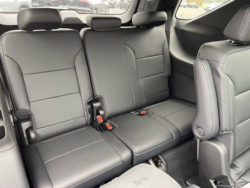 New 2026 Chevrolet Traverse LT w/ Sun and Wheel Package image 12