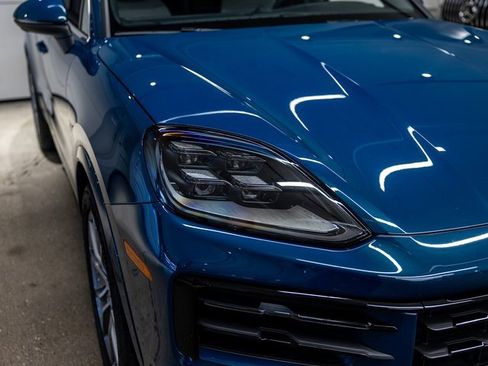 Certified 2025 Porsche Cayenne Coupe image 9