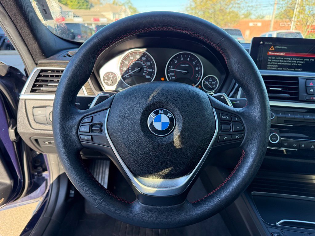 Used 2018 BMW 330i xDrive Sedan AWD/4WD image 14