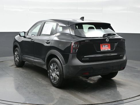 Used 2025 Nissan Kicks S image 4