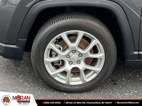Used 2024 Jeep Compass Latitude AWD/4WD image 9