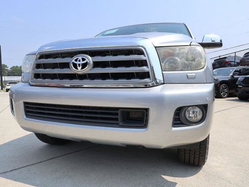 Used 2016 Toyota Sequoia Platinum RWD image 33