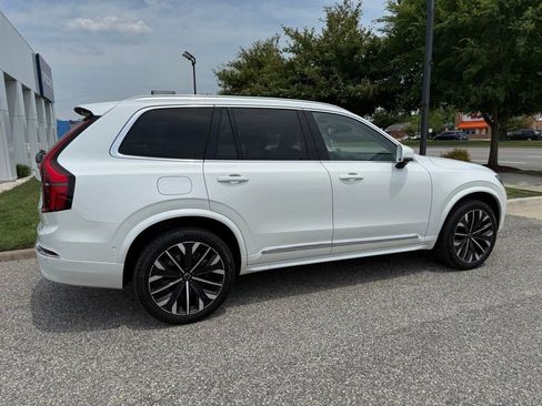 Used 2025 Volvo XC90 B5 Plus w/ Protection Package Premier AWD/4WD image 4