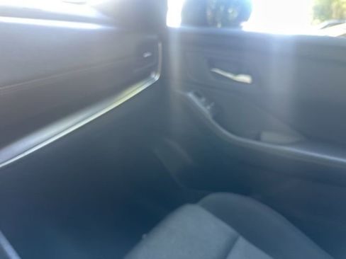 Used 2024 Nissan Rogue SV image 25