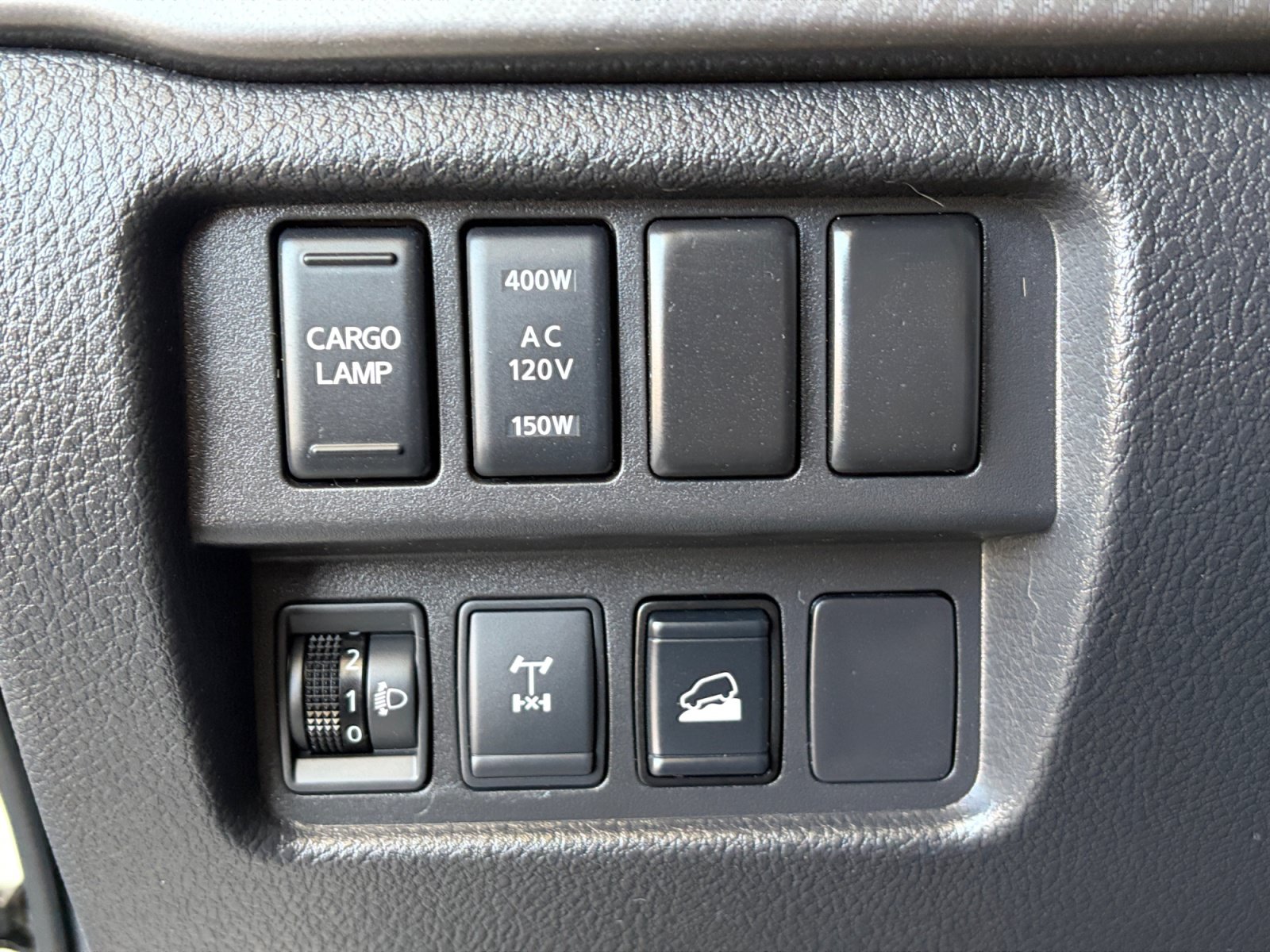 Used 2021 Nissan Titan PRO-4X w/ Pro-4x Utility Package AWD/4WD image 16