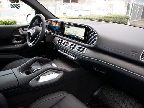 New 2026 Mercedes-Benz GLE 450 4MATIC image 18