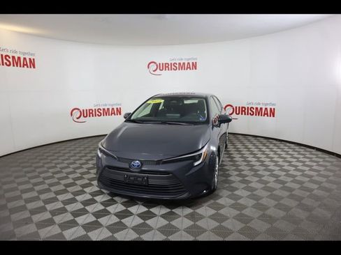 Used 2023 Toyota Corolla LE w/ Carpet Mat Package (TMS) FWD image 1