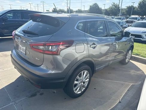 Used 2020 Nissan Rogue Sport SV w/ Technology Package FWD image 4