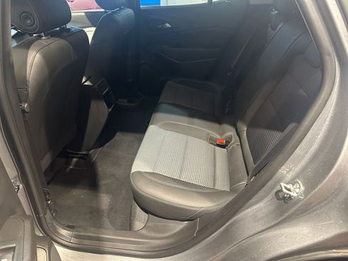 Used 2025 Chevrolet Trax LT image 25