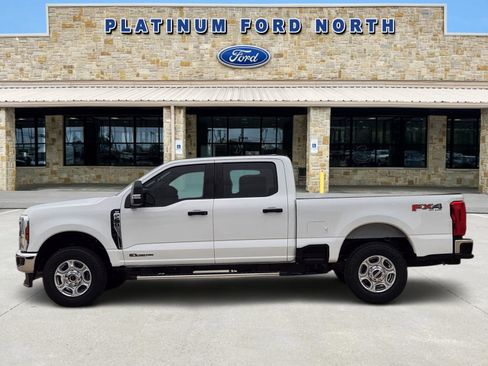 New 2026 Ford F250 XLT w/ FX4 Off-Road Package AWD/4WD image 3