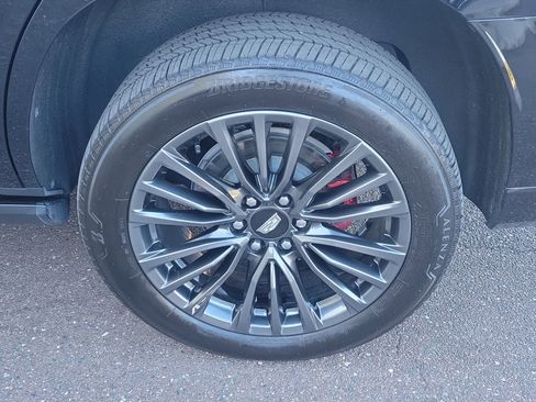 Used 2023 Cadillac Escalade V image 5