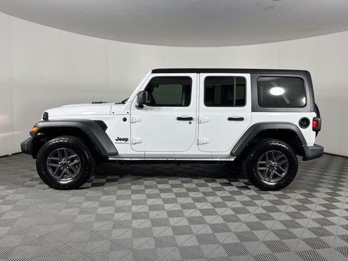 Used 2024 Jeep Wrangler Unlimited Sport AWD/4WD image 5