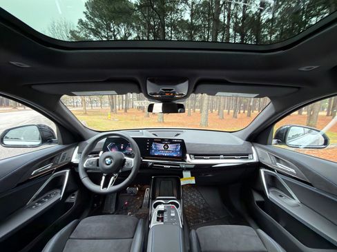 New 2026 BMW X2 xDrive28i w/ Technology Package AWD/4WD image 2
