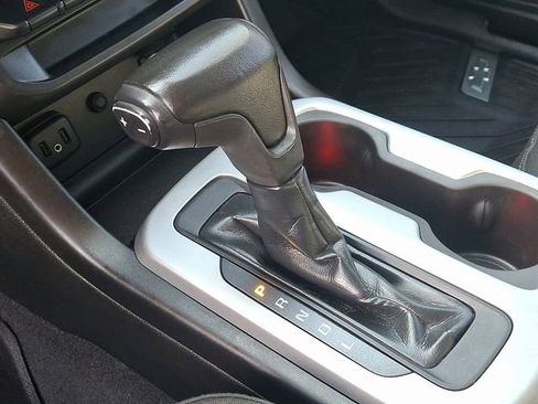 Used 2020 Chevrolet Colorado LT w/ LPO, Premium Interior Package image 15