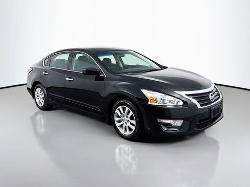 Used 2015 Nissan Altima 2.5 S w/ Power Driver Seat Package FWD image 3