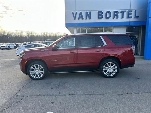 Certified 2024 Chevrolet Tahoe High Country AWD/4WD image 2