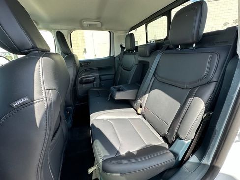 New 2025 Ford Maverick Lariat w/ Black Appearance Package AWD/4WD image 20