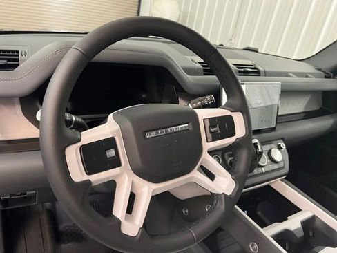 Used 2025 Land Rover Defender 110 S AWD/4WD image 12