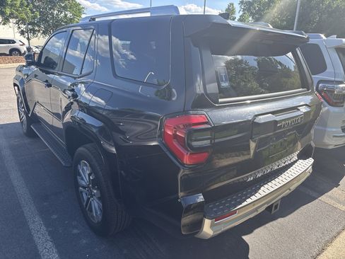 Used 2025 Toyota 4Runner Limited AWD/4WD image 9