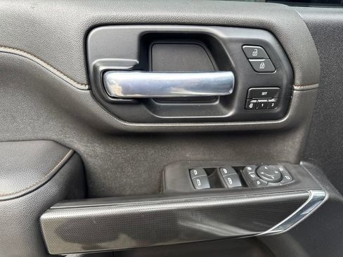 Used 2021 GMC Sierra 2500 AT4 w/ AT4 Premium Plus Package AWD/4WD image 13