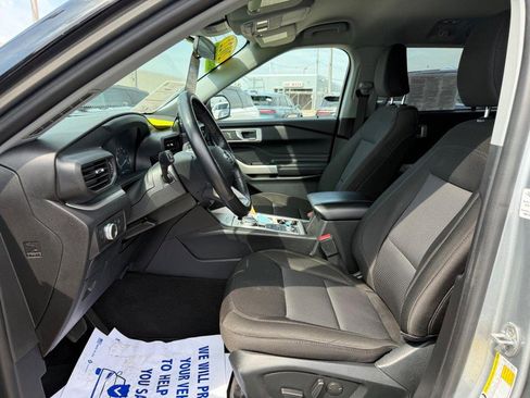 Certified 2022 Ford Explorer XLT image 18
