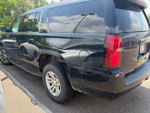 Used 2020 Chevrolet Suburban LT AWD/4WD image 4