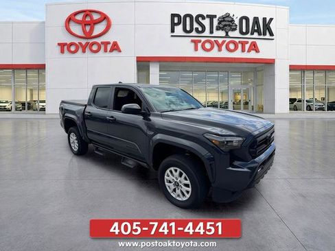 Used 2025 Toyota Tacoma SR5 AWD/4WD image 1