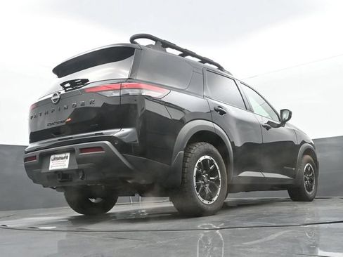 Used 2025 Nissan Pathfinder Rock Creek AWD/4WD image 11
