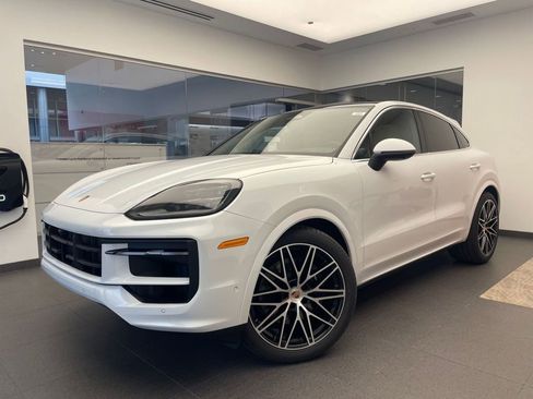 New 2026 Porsche Cayenne Coupe AWD/4WD image 1