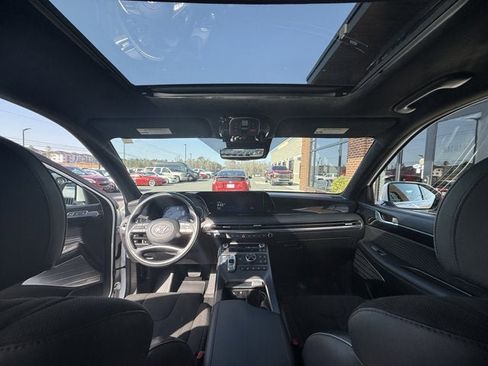 Used 2024 Hyundai Palisade Calligraphy image 18