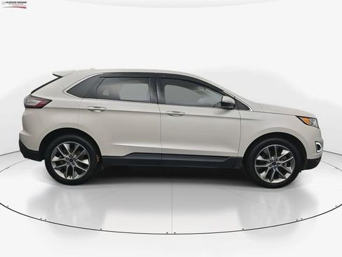 Used 2018 Ford Edge Titanium w/ Technology Package image 11
