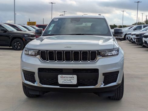 New 2025 Jeep Grand Cherokee L Laredo w/ Luxury Tech Group I RWD image 8