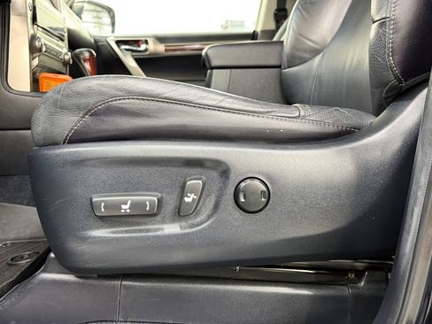 Used 2016 Lexus GX 460 w/ Premium Package AWD/4WD image 34