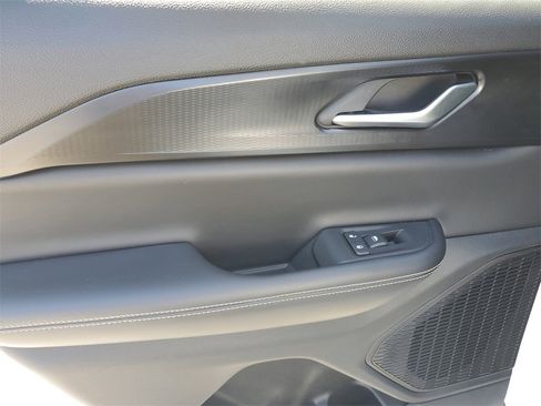 Used 2024 Jeep Grand Cherokee Altitude image 15