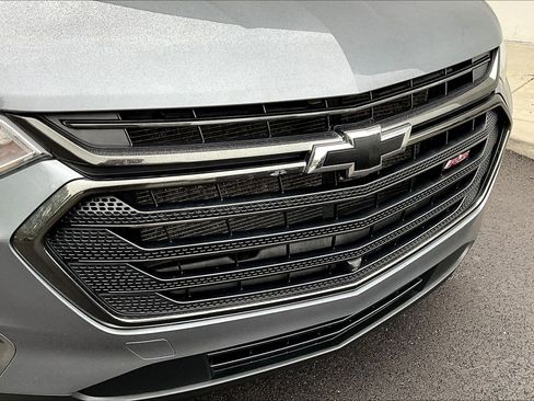 Used 2021 Chevrolet Traverse RS w/ LPO, Floor Liner Package FWD image 34