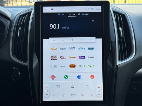 Used 2024 Ford Edge SEL image 28