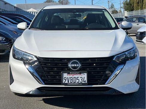 Used 2025 Nissan Sentra SV image 2