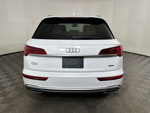 Used 2022 Audi Q5 e Premium Plus w/ Premium Plus Package image 4