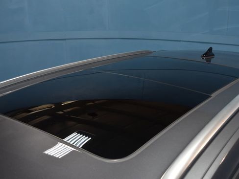 Used 2024 Volkswagen Atlas Cross Sport SE image 23