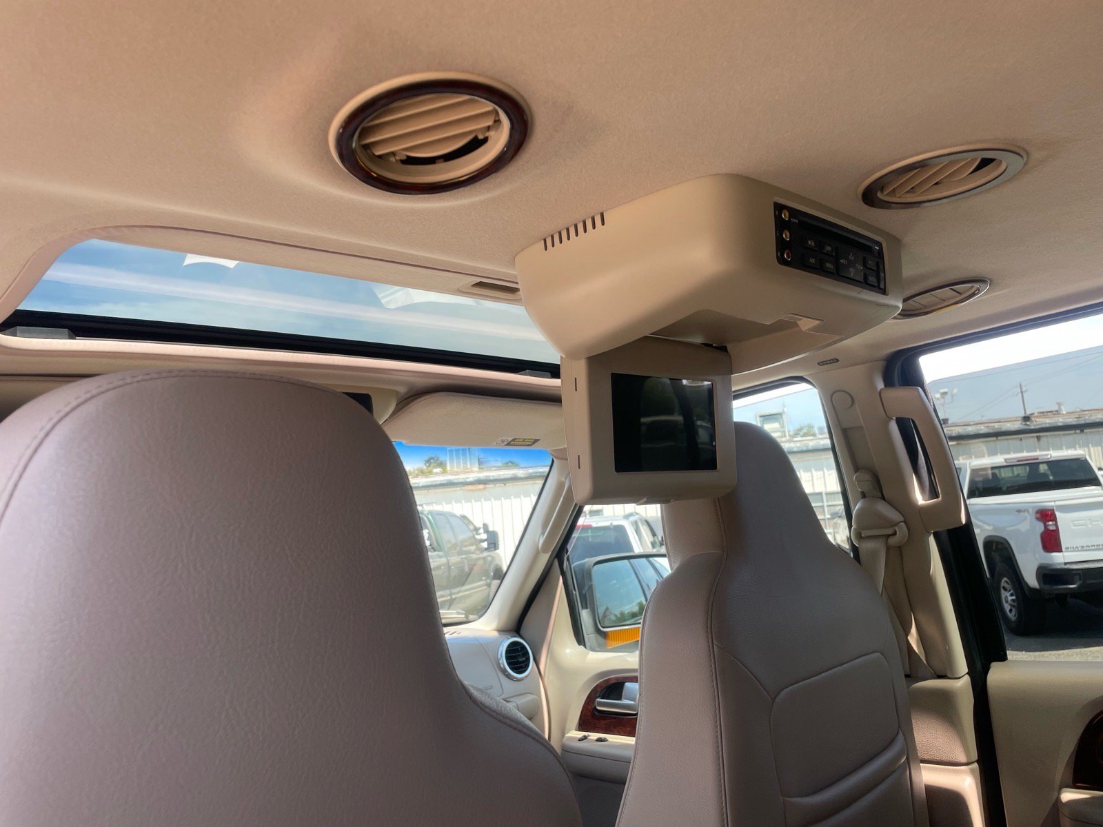 Used 2003 Ford Expedition Eddie Bauer AWD/4WD image 16
